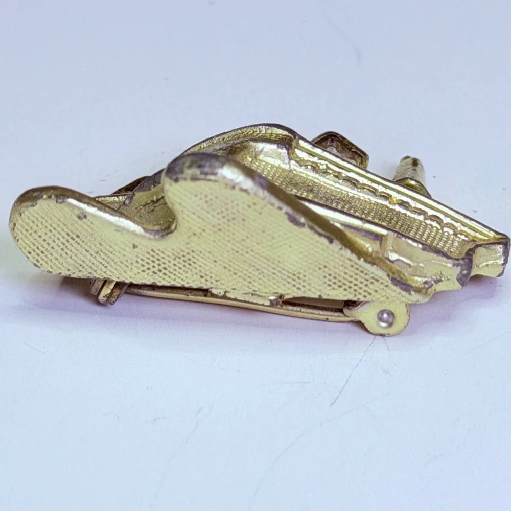 Vintage‎ Gold Tone Grand Piano Brooch Musical Instrument Novelty Pin 1 Inch